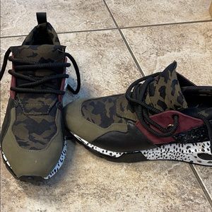 Steve Madden Sneakers